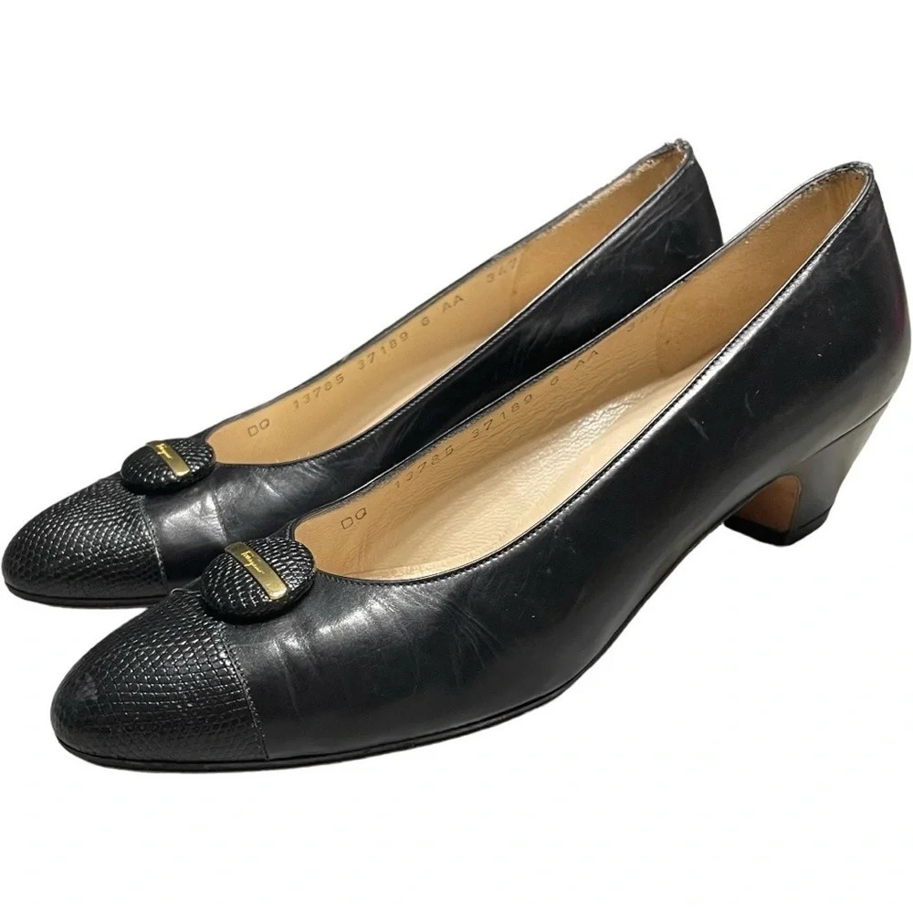 Vintage Salvatore Ferragamo Black Leather Heels Pumps Women's 6 AA (narrow)